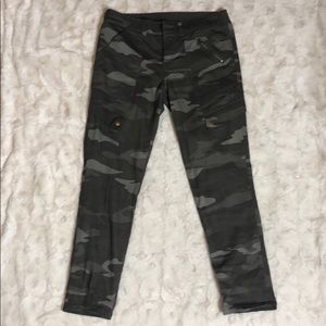 Camo joggers/capris